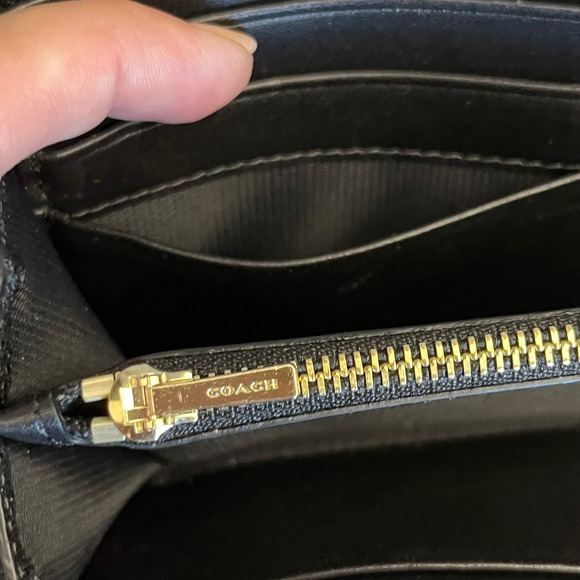 Coach Black Pebbled Leather Zip Around Long Wallet - Picture 4 of 7